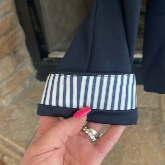41 Hawthorn navy blue jacket w/ front pockets. Sleeves can be down or rolled.XXL - Picture 5 of 8